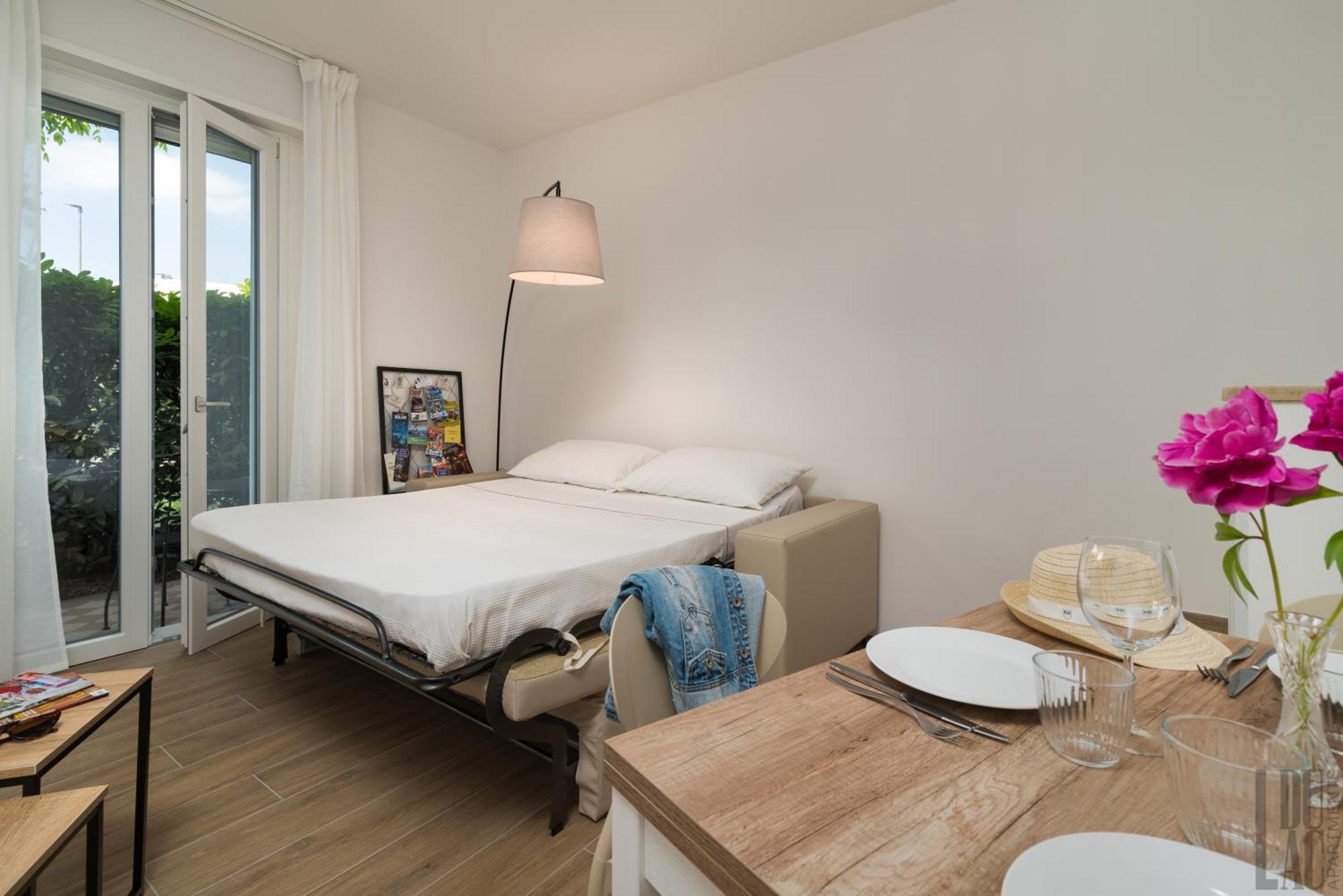Belle Maison - Du Lac Apartments Sirmione Bagian luar foto